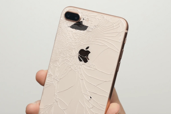 Dịch vụ thay màn hình iphone, thay mặt lưng iphone 8 plus đà nẵng