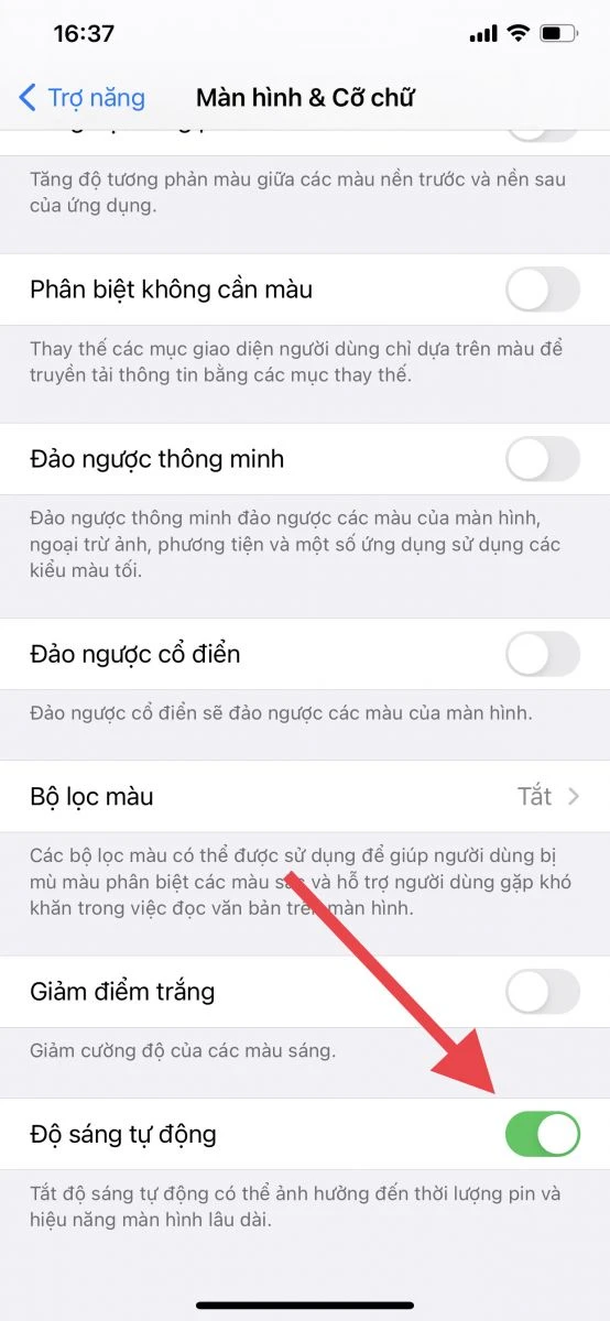 Hướng dẫn cài đặt độ sáng tự động trên iPhone tại Kim Anh Mobile Đà Nẵng.