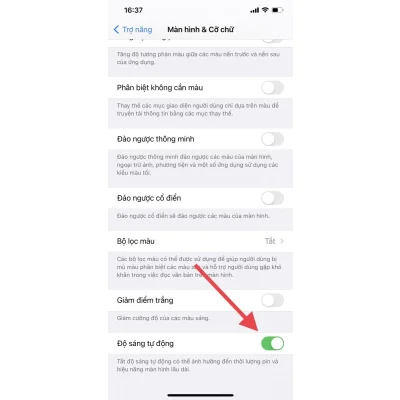 Hướng dẫn cài đặt độ sáng tự động trên iPhone tại Kim Anh Mobile Đà Nẵng.
