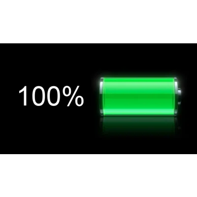 Pin điện thoại hiển thị đầy 100% cho thấy tình trạng pin tốt tại Kim Anh Mobile Đà Nẵng.