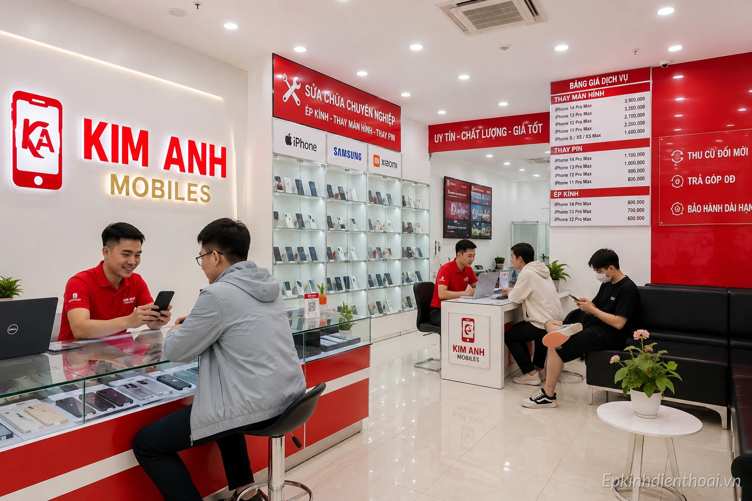 Không gian cửa hàng Kim Anh Mobile Đà Nẵng với nhân viên tư vấn chuyên nghiệp