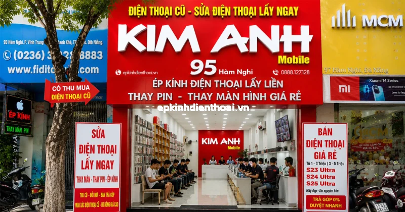 Mặt tiền cửa hàng Kim Anh Mobile 95 Hàm Nghi Đà Nẵng chuyên sửa chữa và bán điện thoại giá rẻ.