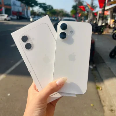 Điện thoại Apple iPhone 14 màu trắng mới nguyên hộp giá rẻ tại Kim Anh Mobile Đà Nẵng.