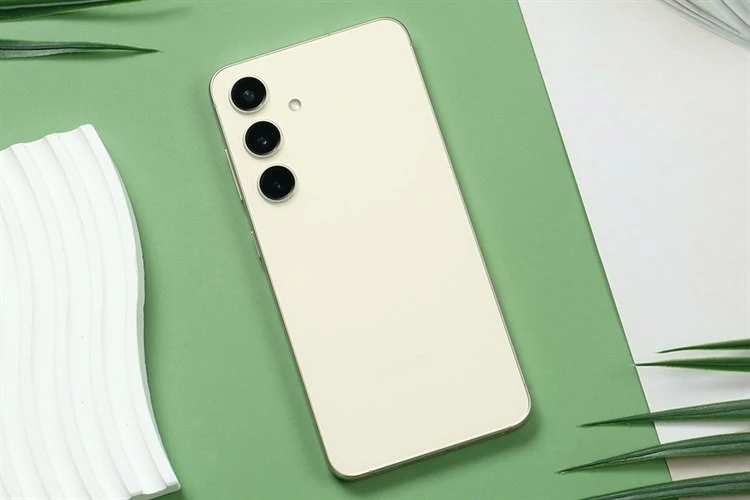 Điện thoại Samsung Galaxy S23 màu kem chính hãng giá rẻ tại Kim Anh Mobile Đà Nẵng