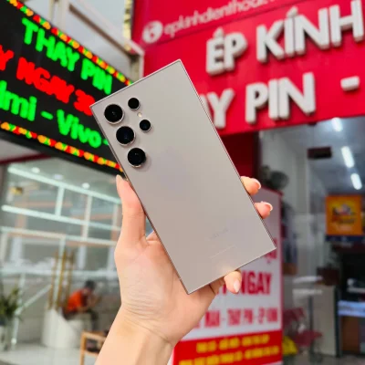 Điện thoại Samsung Galaxy S24 Ultra màu titan xám sang trọng tại Kim Anh Mobile Đà Nẵng.