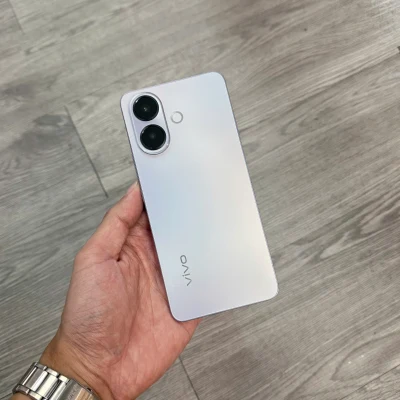 Điện thoại Vivo V60 Lite 5G màu bạc chính hãng tại Kim Anh Mobile Đà Nẵng