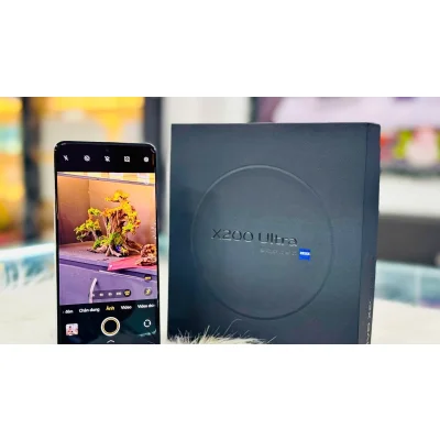 Điện thoại Vivo X200 Ultra màu đen và hộp sản phẩm giá tốt tại Kim Anh Mobile Đà Nẵng.