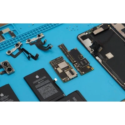 Dịch vụ sửa chữa điện thoại iPhone uy tín, thay thế linh kiện chính hãng tại Kim Anh Mobile Đà Nẵng.