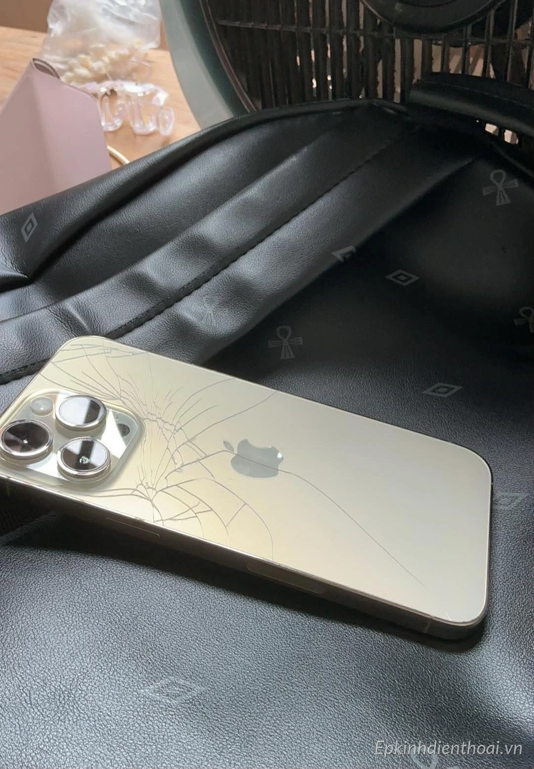 Thay kính lưng iPhone 14 Pro Max uy tín tại Kim Anh Mobile Đà Nẵng
