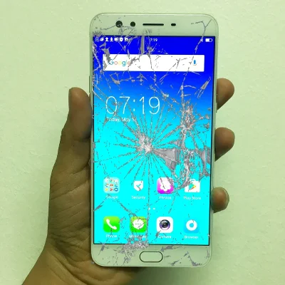 Thay màn hình điện thoại bị vỡ lấy ngay tại Kim Anh Mobile Đà Nẵng.