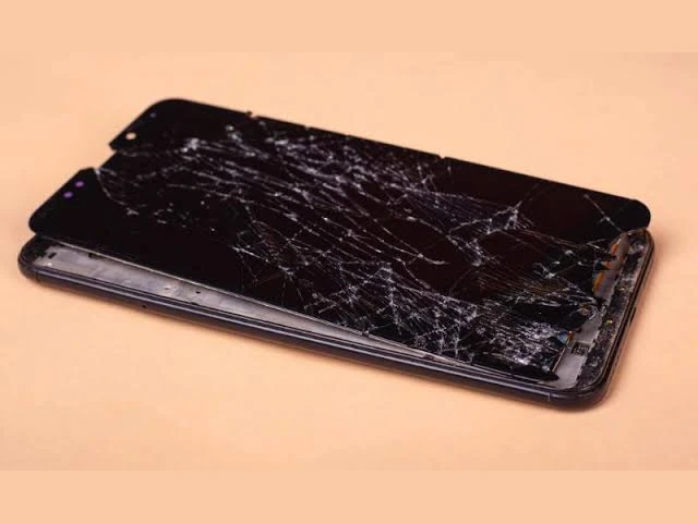 Thay màn hình điện thoại bị vỡ nát lấy ngay tại Kim Anh Mobile Đà Nẵng uy tín
