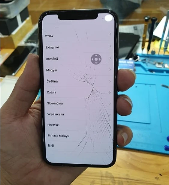 Thay màn hình iPhone đời cũ bị vỡ lấy ngay tại Kim Anh Mobile Đà Nẵng uy tín