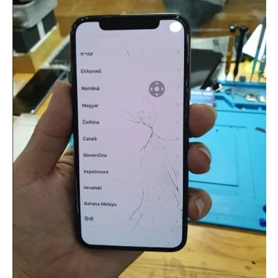 Thay màn hình iPhone đời cũ bị vỡ lấy ngay tại Kim Anh Mobile Đà Nẵng uy tín