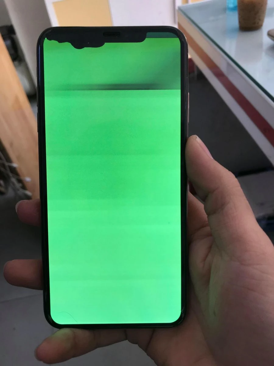 Thay màn hình iPhone X bị xanh sọc tại Kim Anh Mobile Đà Nẵng lấy ngay.