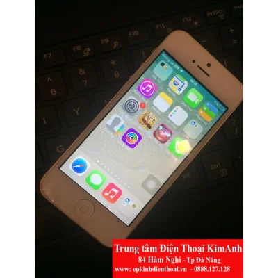 Điện thoại iphone 5 white, giá rẻ, mới 99%